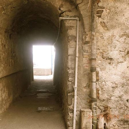 Appartement Unposto Dove La Luna Si Mostra Nuda à Gênes Extérieur photo
